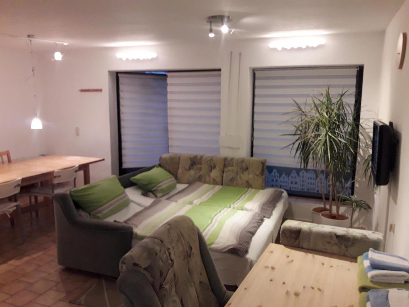 Kleine Am Stadtrand Von Apartment